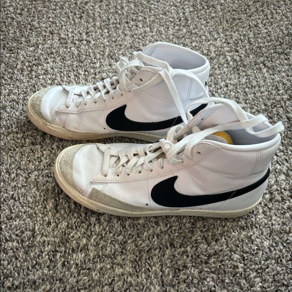 Nike Blazer Mid ‘77